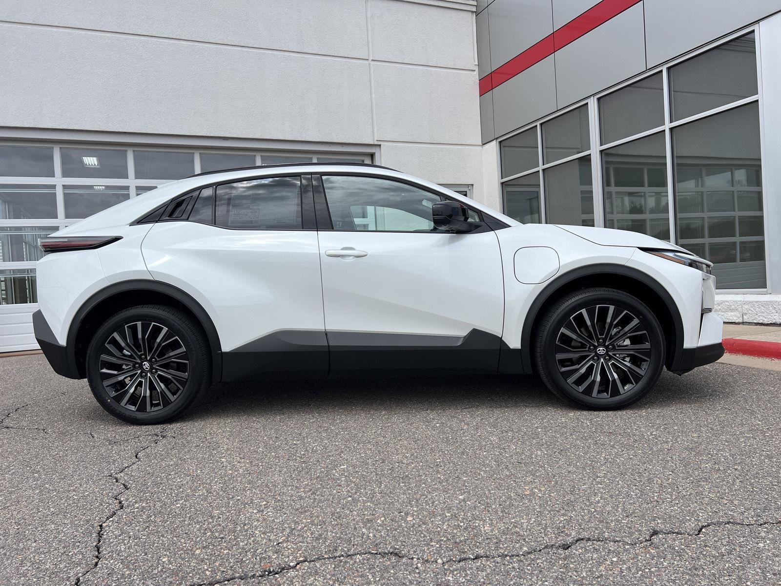2026 Toyota C-HR XSE