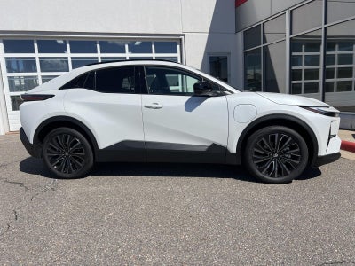 2026 Toyota C-HR XSE