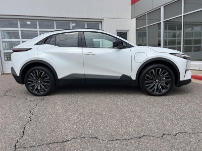 2026 Toyota C-HR XSE