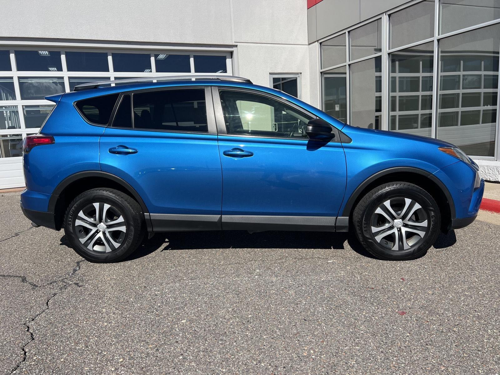 2016 Toyota RAV4 AWD 4DR LE