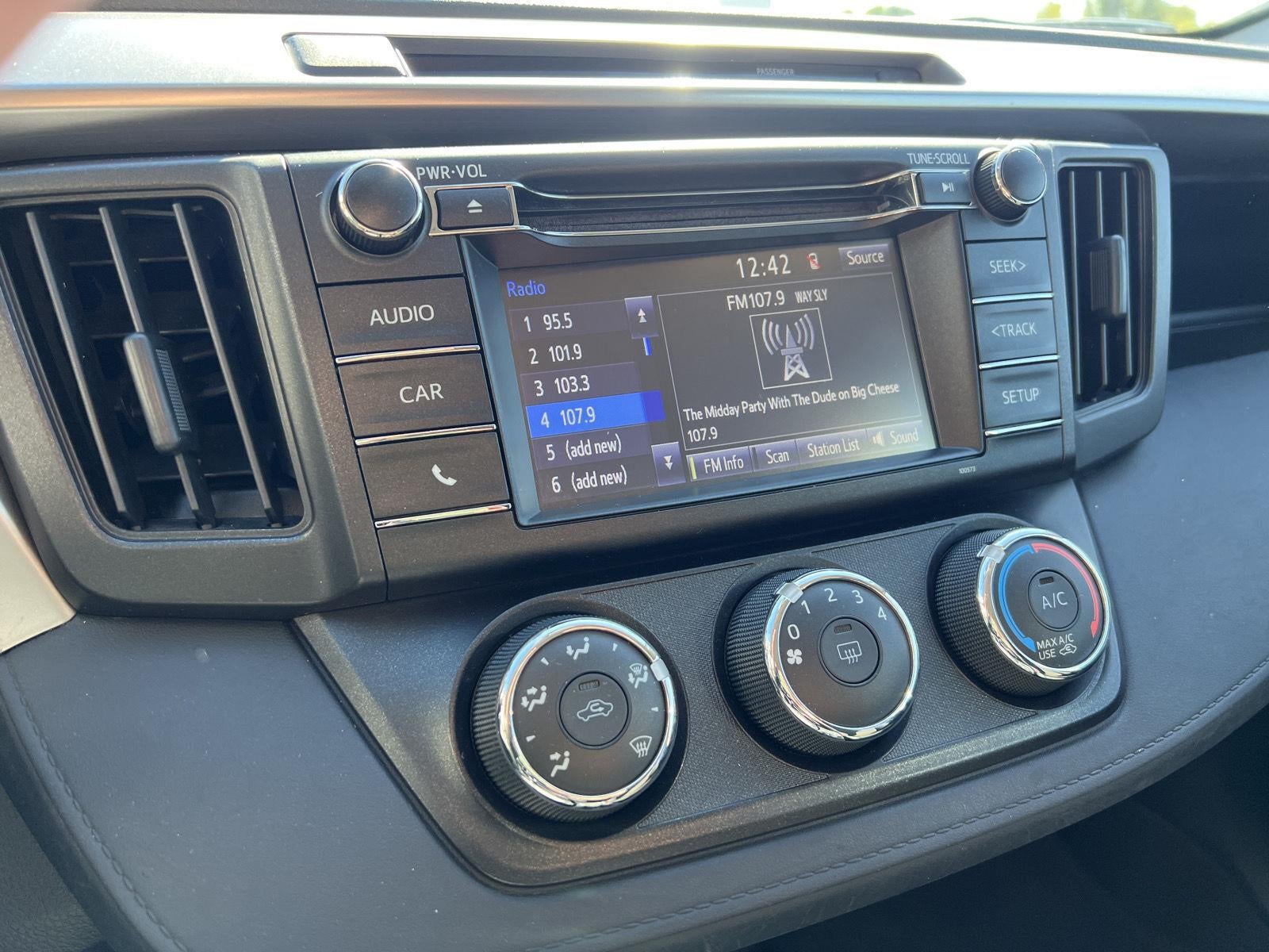 2016 Toyota RAV4 AWD 4DR LE
