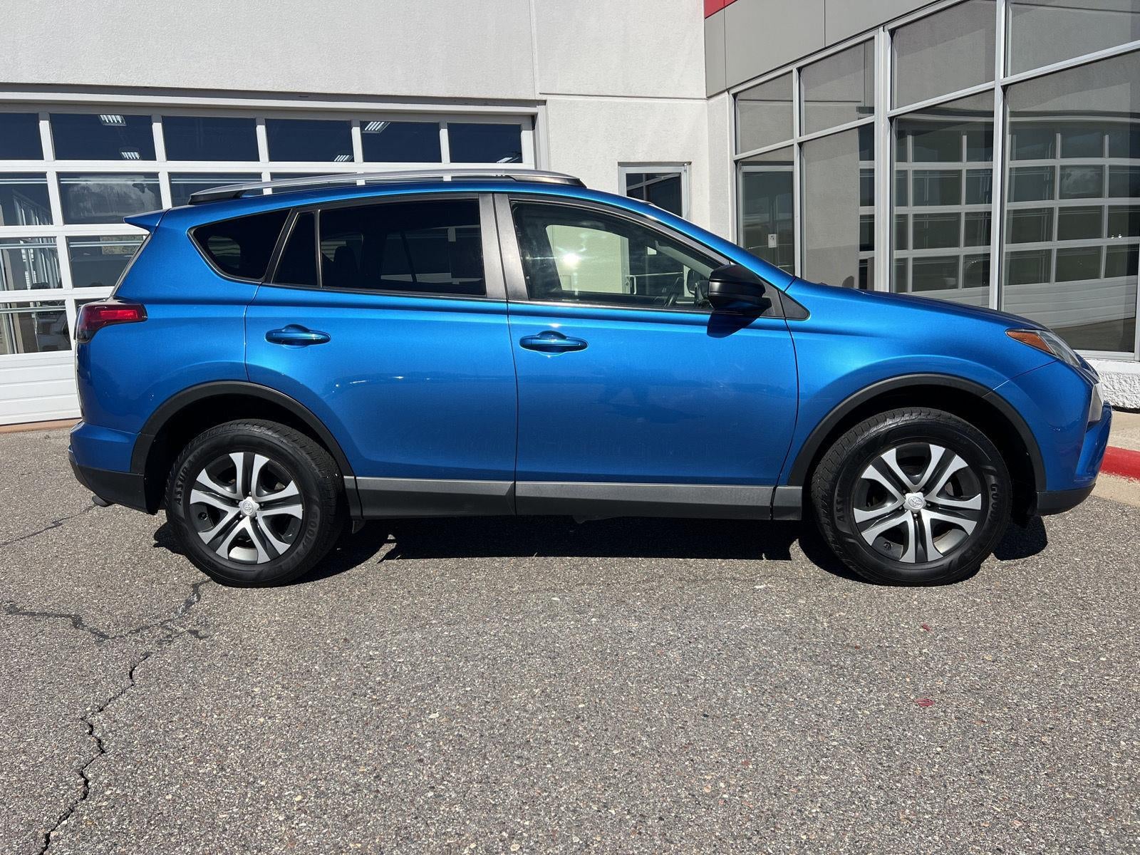 2016 Toyota RAV4 AWD 4DR LE