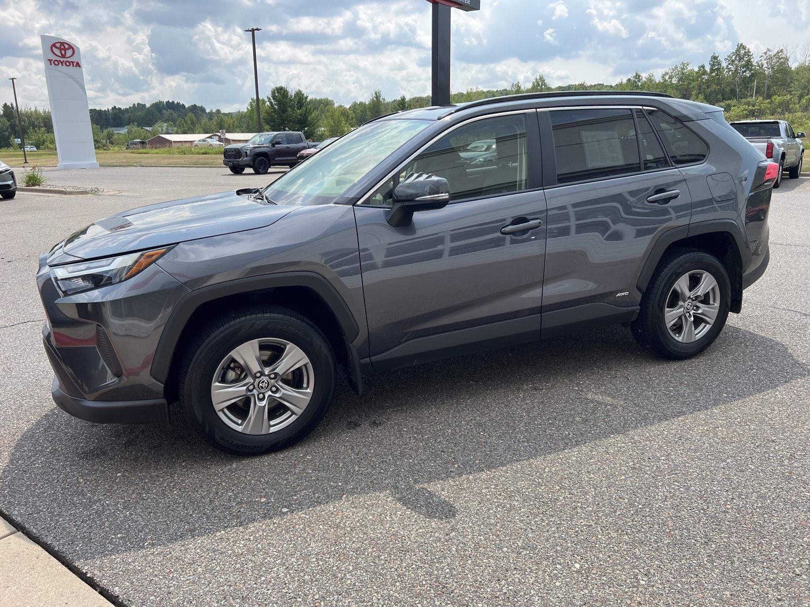 2023 Toyota Rav4 Hybrid XLE