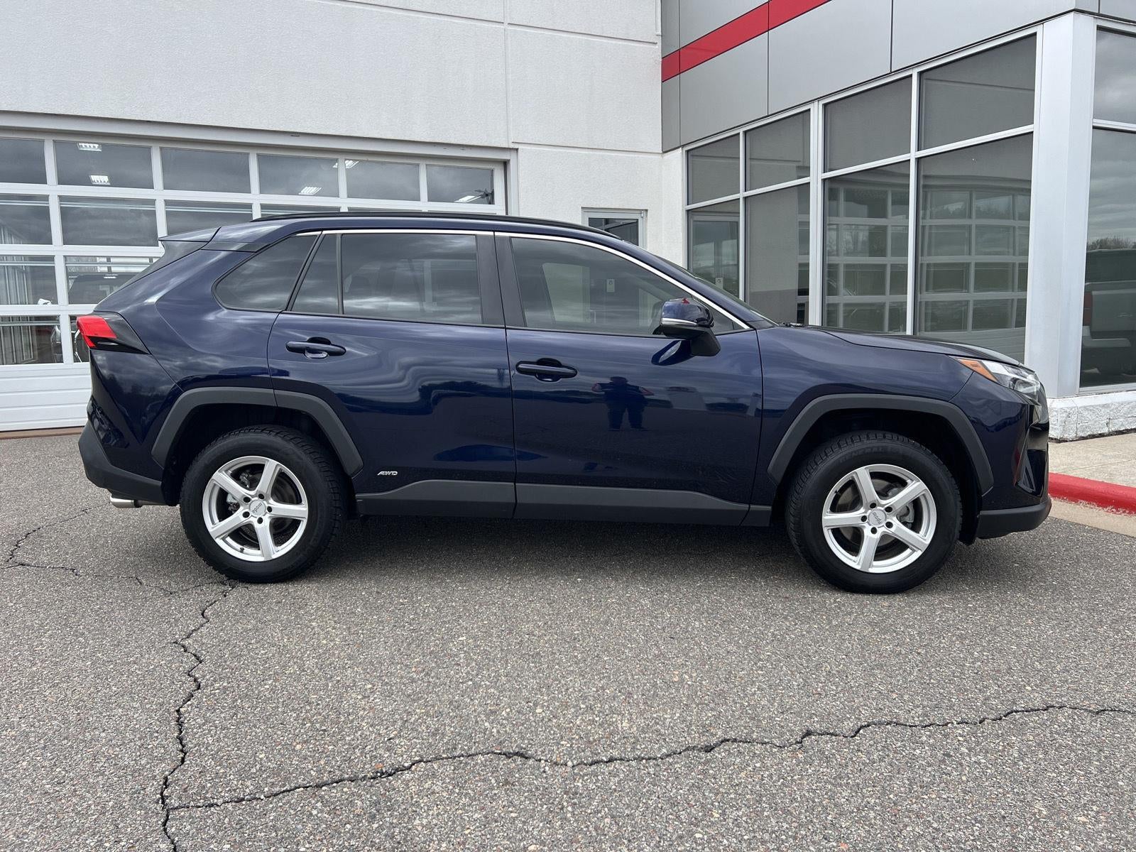 2023 Toyota RAV4 Hybrid XLE