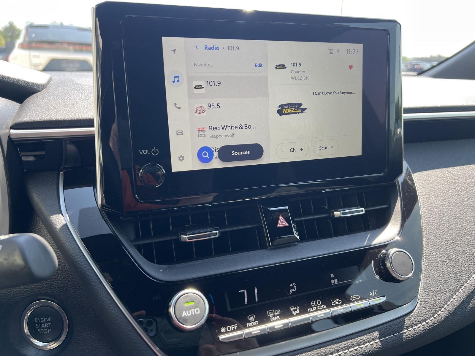 2026 Toyota Corolla Hatchback SE