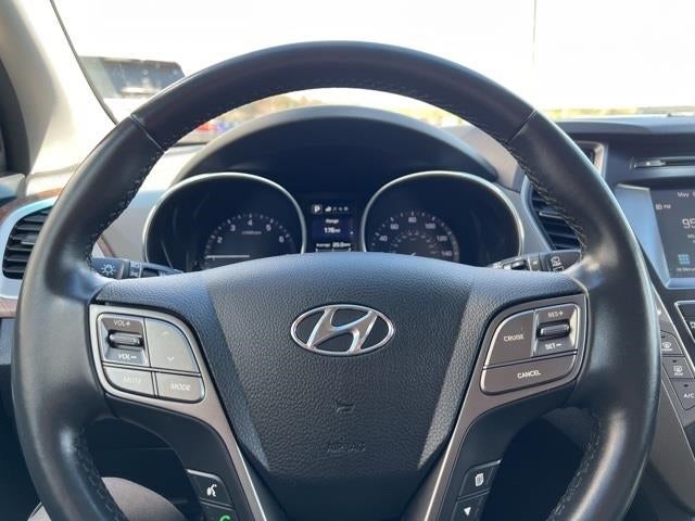 2017 Hyundai Santa Fe SE