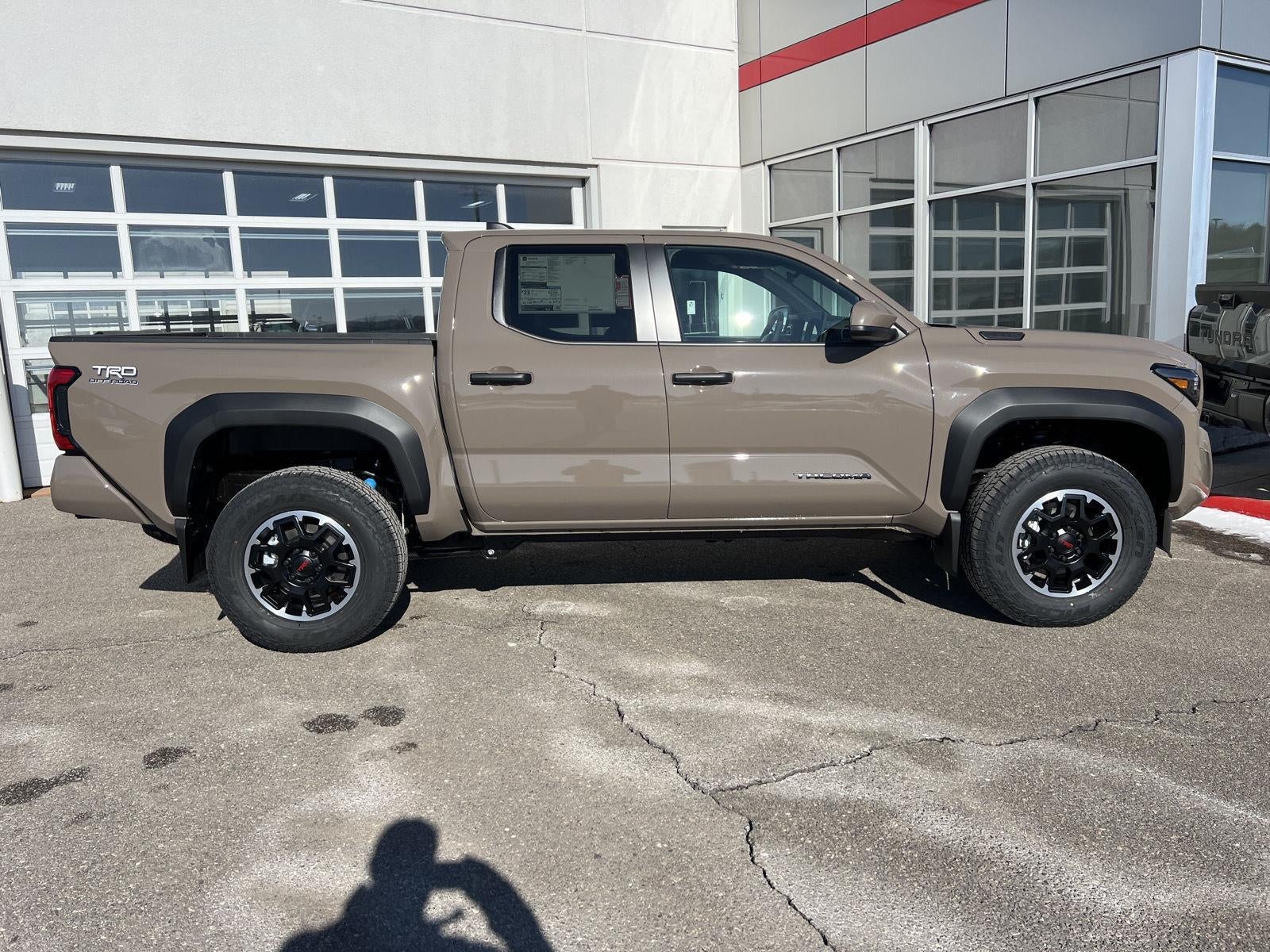 2026 Toyota Tacoma i-FORCE MAX Tacoma TRD Off-Road