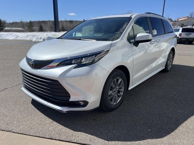 2026 Toyota Sienna XLE