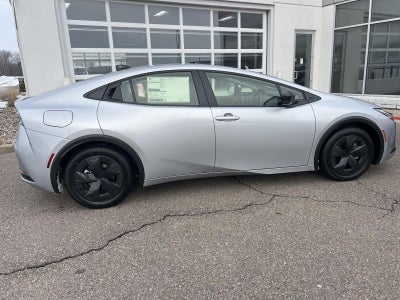 2026 Toyota Prius Plug-in Hybrid SE